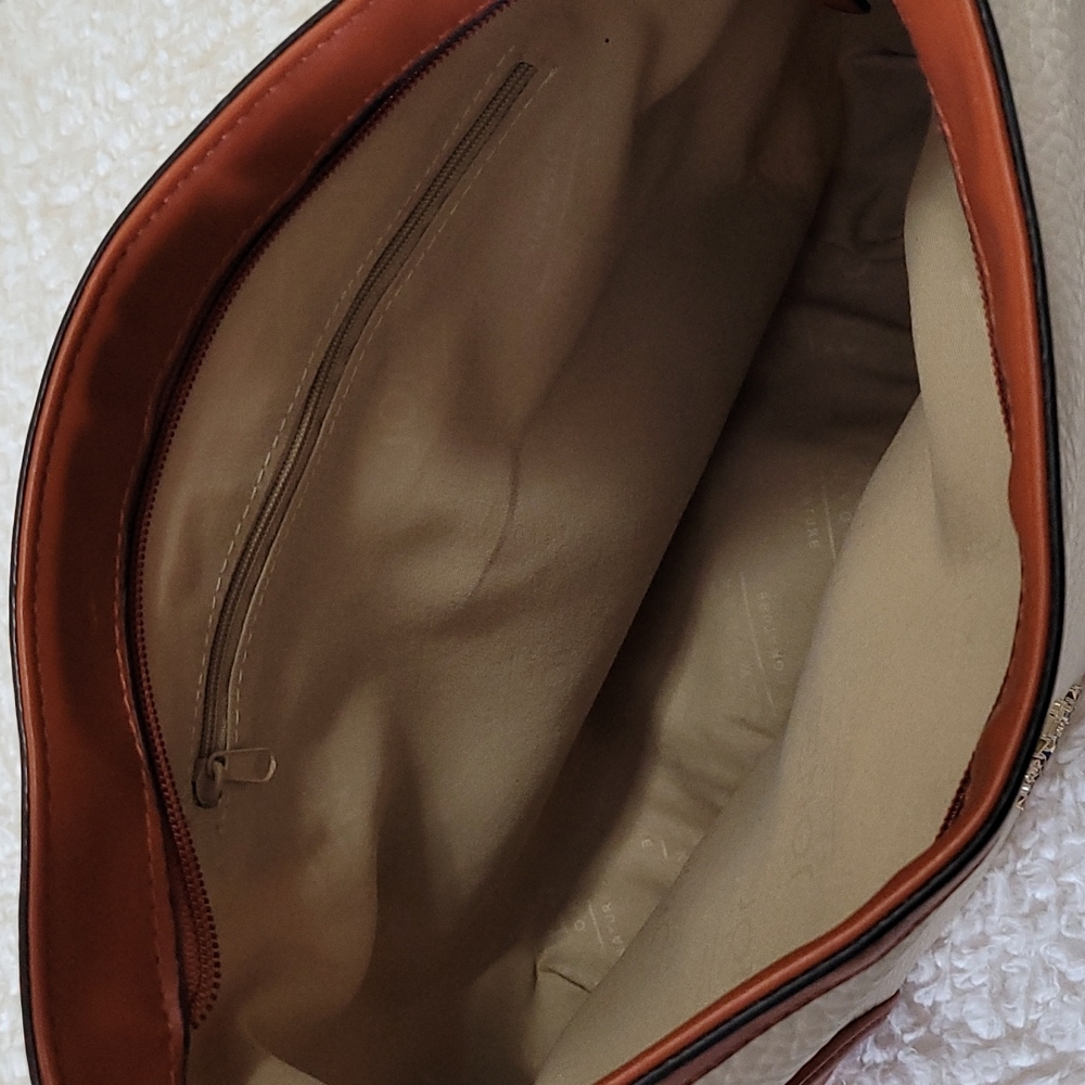 NEW Shoulder Bag Jones New York Signature Color Block Pebbled Ivory Faux Leather - Picture 6 of 12